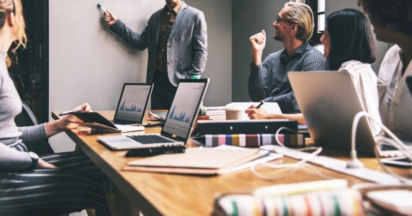 Di Tengah Gejolak Ekonomi, Pelaku Usaha Beralih ke Freelancer untuk Bertahan dan Tumbuh