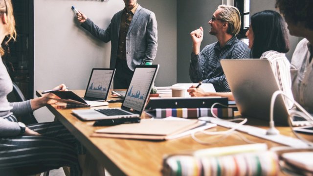 Di Tengah Gejolak Ekonomi, Pelaku Usaha Beralih ke Freelancer untuk Bertahan dan Tumbuh