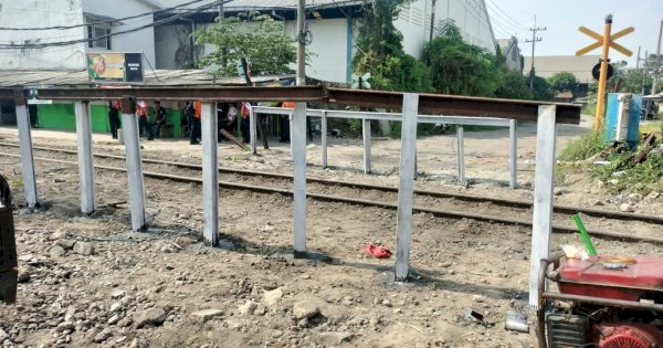 Demi Keselamatan, Para Pihak Sepakat Tutup perlintasan No 11 antara Stasiun Indro – Stasiun Kandangan