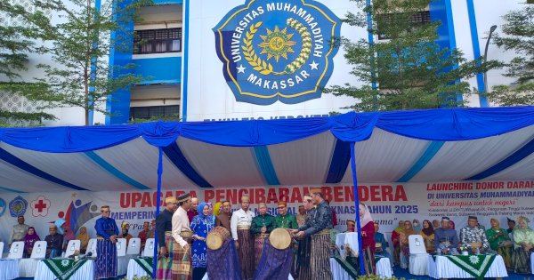 Unismuh Makassar Rangkaikan Hardiknas dengan Donor Darah Massal