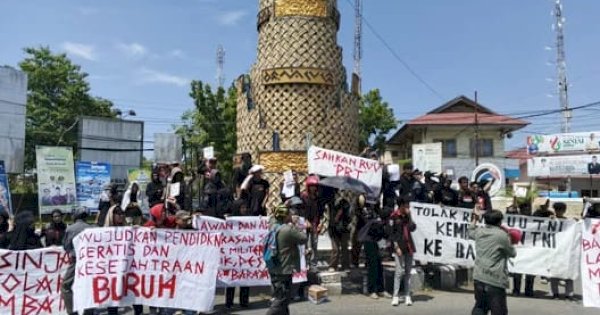 May Day 2025 di Sinjai: Tiga Kelompok Mahasiswa Gelar Aksi Tolak Revisi UU TNI