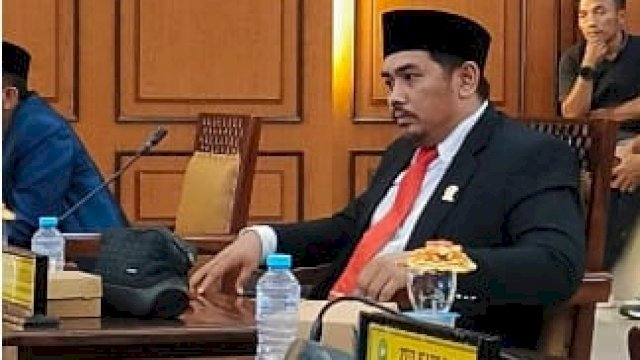 Legislator Gerindra, Andi&nbsp;Ridwan Darul Aqzah Asapa atau Didit Asapa, soroti masalah lingkungan Pulau Sembilan dalam rapat paripurna DPRD Sinjai, Jumat (2/5/2025) ||handover 