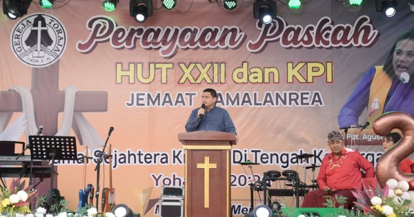 Hadiri Perayaan Paskah di Gereja Toraja Tamalanrea, Appi: Momentum Indah Dalam Kebersamaan