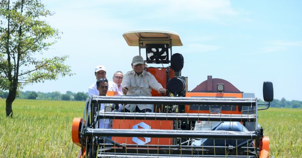 Mentan Amran Sulaiman, “Sentuhan Ajaib” Presiden Hentikan Impor Beras