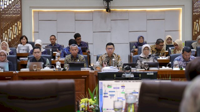 Kepala BPOM RI Taruna Ikrar Dapat Dukungan DPR Uji Klinik Vaksin TBC yang Didanai Bill Gates