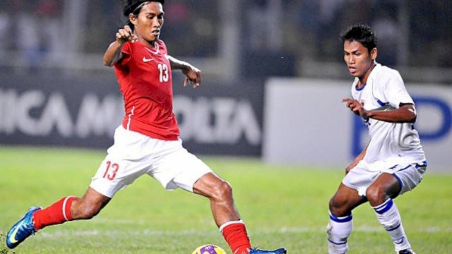 Budi Sudarsono saat membala timnas di eranya. Dok. Budi Sudarsono Cup