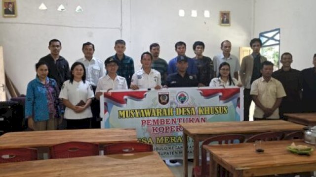 Musyawarah Desa Khusus pembentukan Kopdes Merah Putih di Balai Desa Salubulo, dihadiri oleh unsur pemerintahan dan masyarakat, Rabu (14/5/2025) ||handover 