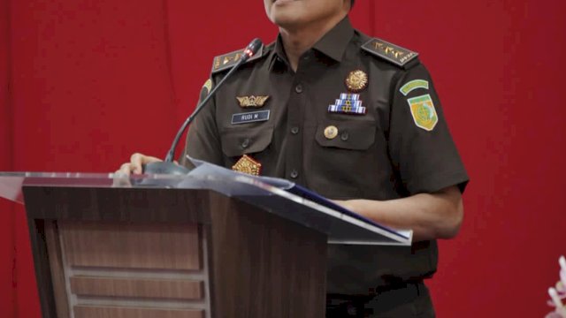 Jaksa Agung Muda Bidang Pengawasan, Rudi Margono hadir memberikan kuliah umum di Fakultas Hukum Universitas Hasanuddin, Rabu (21/5/2025). Foto Penkum Kejati Sulsel