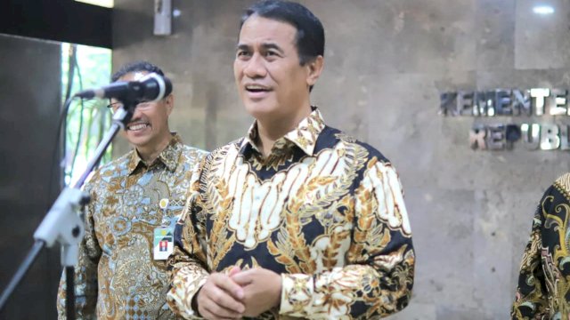 Presiden Prabowo Setuju Usulan Mentan Amran Hentikan Impor Ubi Kayu, Fokus Lindungi Petani Lokal