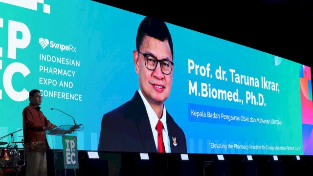 Taruna Ikrar Paparkan Konsep ABG di Hadapan 1.200 Apoteker Seluruh Indonesia