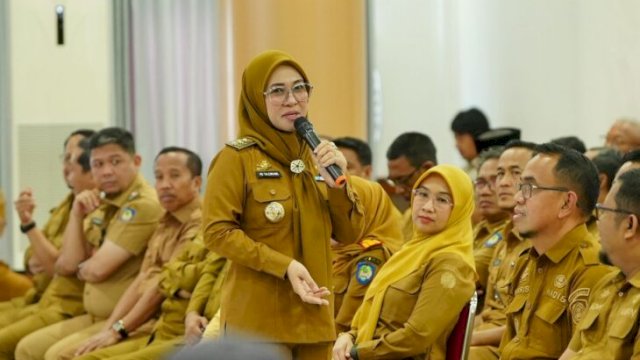 Bupati Gowa Husniah Talenrang menyampaikan capaian program di hadapan ratusan undangan ||handover_diskominfogowa