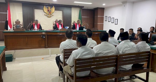 Sidang Perdana Korupsi Pengadaan Barang Penanganan Covid-19 Makassar 2020