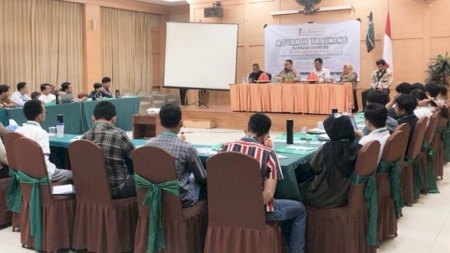 Suasana forum advance training atau latihan kader III HMI Badko Sulsel saat Ketua Bawaslu RI Rahmat Bagja menyampaikan materi. Foto Ist