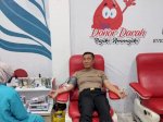Kapolda Sulsel Donor di PMI Makassar, Ini Pesan Kemanusiaannya