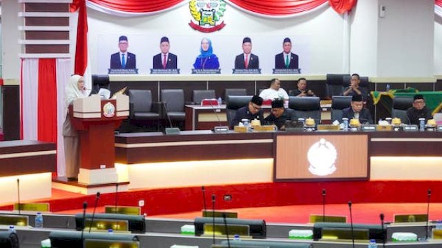 Ketua Panitia Kerja (Panja) DPRD Provinsi Sulawesi Selatan, Yeni Rahman saat menyampaikan LPKJ Gubernur Sulsel 2024. Foto ist