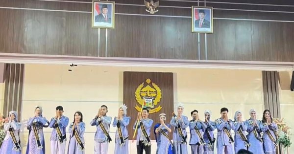 Momen Pelepasan Jabatan Duta Peduli Sosial Sulselbar 2024 Berlangsung Penuh Haru