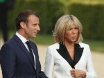 Profil Brigitte Macron, Ibu Negara Prancis yang Viral Usai &#8220;Dorong&#8221; Wajah Macron