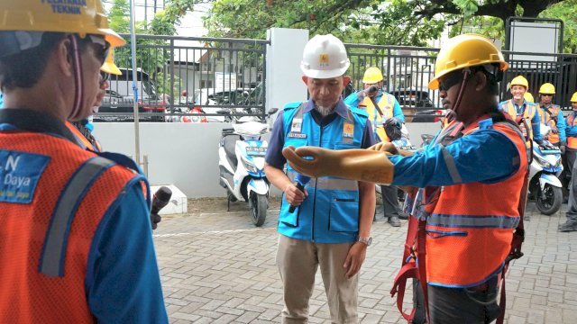 Karyawan PLN. (Foto: PLN)