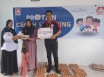Alfamidi Makassar Salurkan 4.500 Telur untuk Cegah Stunting Anak di Enrekang