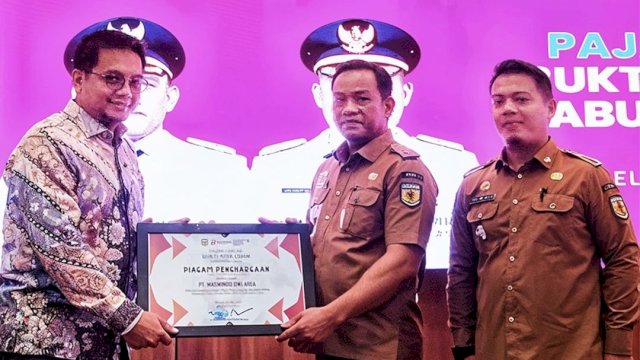 MDA Raih Penghargaan Atas Kepatuhan Pajak di Luwu