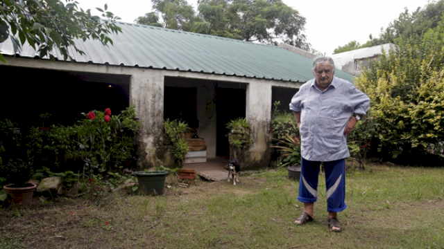 Mantan Presiden Uruguay, Jose Mujica di rumahnya. Foto: dok. Naijauto