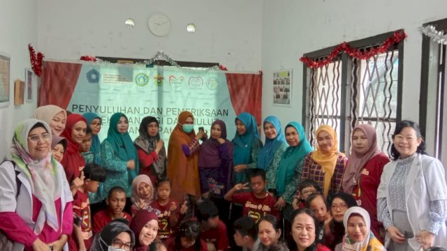 Kegiatan bakti sosial yang digelar di Sekretariat Komunitas Orang Tua Dengan Anak Down Syndrome (KOADS), Jalan Bonto Mangepe, Makassar. (Foto: ist)