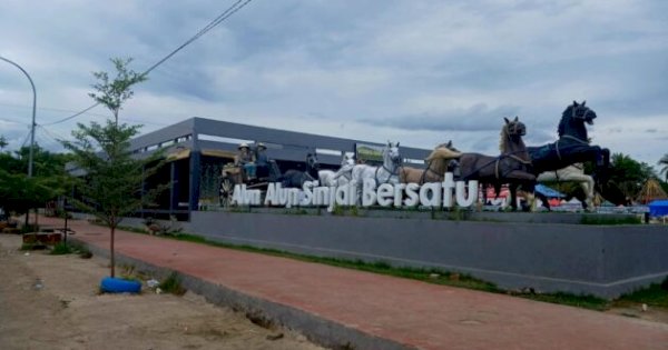 Pedagang Lama Gigit Jari, Pejabat, APH dan Anggota DPRD Diduga Kuasai Kios Alun-Alun Sinjai