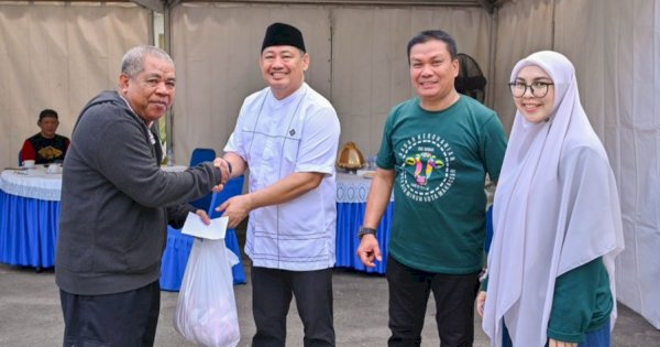 PDAM Makassar Berbagi Hewan Kurban, dari Cleaning Service Hingga Panti Asuhan