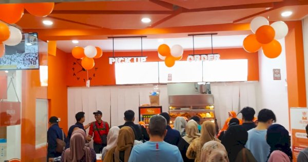 Almaz Fried Chicken Hadir di Makassar, Ayam Goreng Khas Saudi yang Berkembang di Indonesia