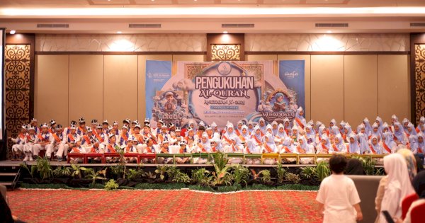 Lulus Munaqosyah, SDIT Arrahmah Cetak dan Kukuhkan Ratusan Siswa Penghafal Qur’an