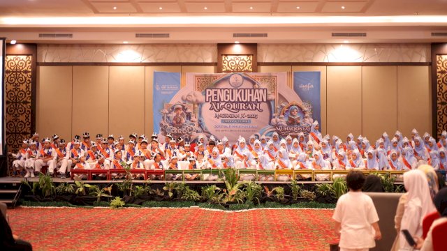 Ratusan siswa SDIT Arrahmah lulus munaqosyah dan mengikuti pengukuhan Qur;an 2025. Foto: dok SDIT Arrahmah