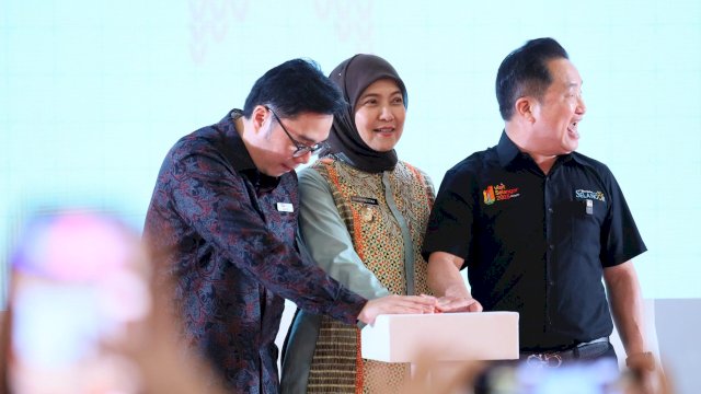 Prosesi pembukaan Malaysia Healthcare Expo Makassar 2025 yang dihadiri Wakil Wali Kota Makassar Aliyah Mustika Ilham. (Foto: Gita/HN)