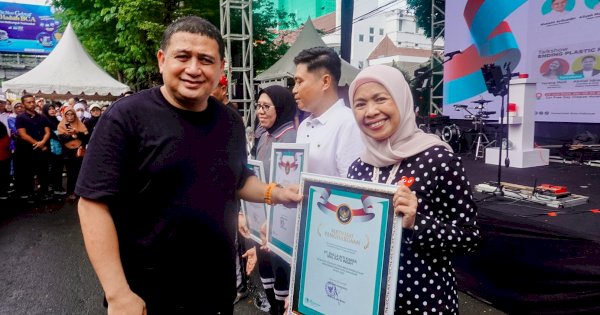 Peduli Bumi, Mal Ratu Indah Diganjar Penghargaan Lingkungan dari Pemkot Makassar
