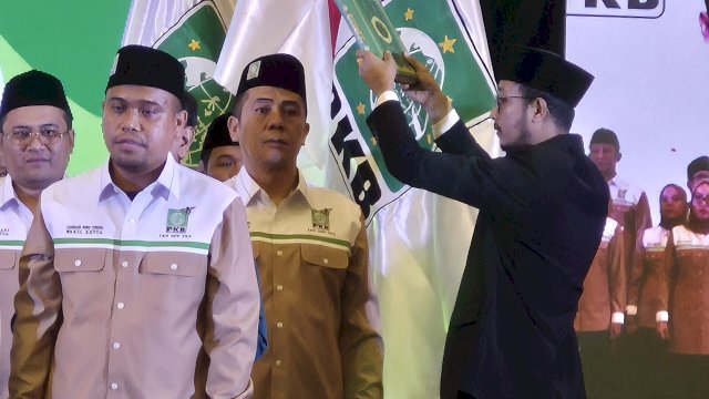 Anggota DPR RI Komisi I, Syamsu Rizal MI diambil sumpahnya di pelantikan Pengurus LKN DPP PKB, Senin (14/7) di Jakarta. Ketum DPP PKB Gus Muhaimin yang melantik langsung. Dok