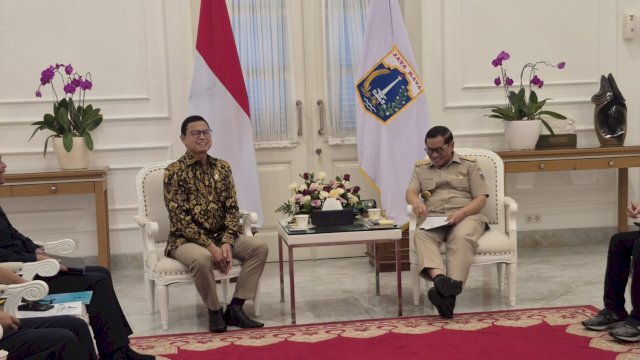 Kepala BPOM RI, Prof Taruna Ikrar (kiri) diterima Gubernur DKI Jakarta, Pramono Anung, Senin (28/7) pagi. (Dok. HN)