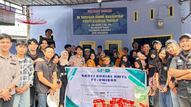 HMTL Teknik Unibos berkunjung ke Panti Asuhan Tobalu . (Foto: dok Unibos)