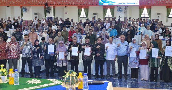 Rektor PTS Wilayah IX Teken Pakta Integritas Pengelolaan KIP Kuliah di Unismuh Makassar