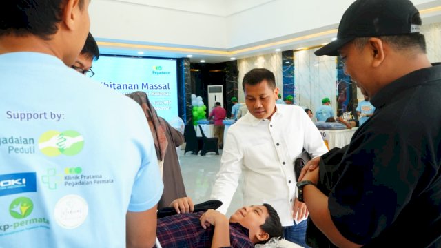 Suasana khitanan massal yang digelar Pegadaian. (Foto; ist)