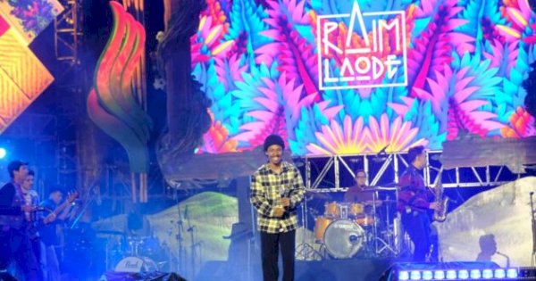 Raim Laode: “Malino Berarti Damai”, Ribuan Penonton Terhanyut di Festival