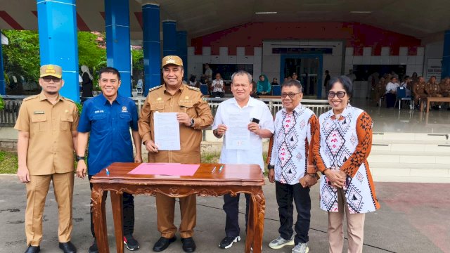 STIKS-ISKI dan Pemkab Maros Teken MoU, Disaksikan ASN Saat Apel Pagi