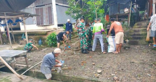 Aksi Karya Bakti TNI di Enrekang: Pasar Lebih Bersih, Ekonomi Makin Hidup