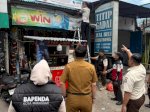 Bapenda Temukan Ratusan Reklame Ilegal, Petugas Gabungan Turunkan Paksa