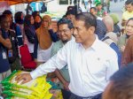 Tinjau Operasi Pangan Murah di Majene, Mentan Amran: Kami Yakin Harga Beras Turun