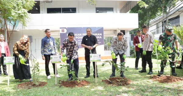 Inovasi untuk Bangsa, Kepala BPOM RI Tanam Pohon dan Resmikan Gedung INABIO PT Harsen