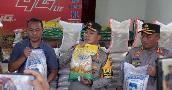 Polda Riau Sita 9 Ton Beras Oplosan di Pekanbaru