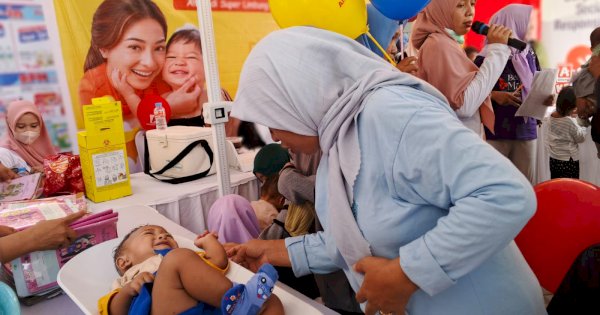 Alfamidi dan Zwitsal Ajak 300 Keluarga di Gowa–Bulukumba Jaga Kesehatan Kulit Balita