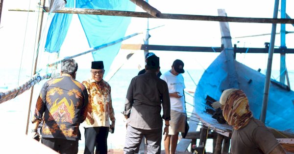 Taufan Pawe Sapa Pengrajin Pinisi: Pelestarian Budaya Maritim