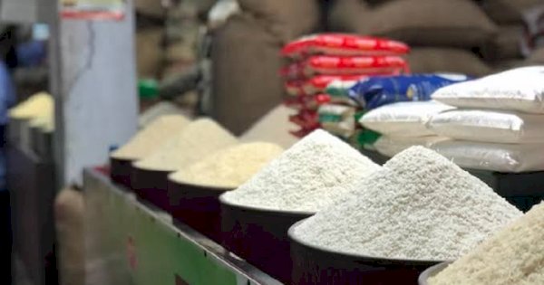 Beras Bermerek Dioplos, Penjualan Beras Curah di Pasar Tradisional Makassar Meningkat