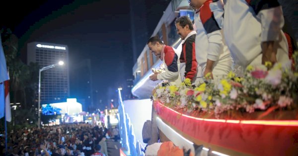 Kapal Phinisi Swasembada Pangan Jadi Sorotan di Karnaval HUT ke-80 RI