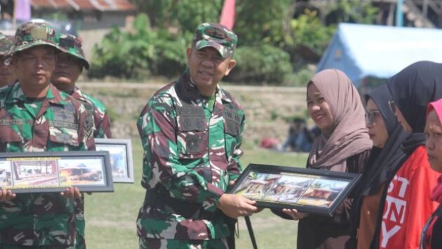 Penutupan TMMD Ke-125 di Enrekang mempererat sinergi TNI, pemerintah, dan masyarakat melalui pembangunan infrastruktur dan program sosial yang berdampak langsung ||doc_pendim1419 